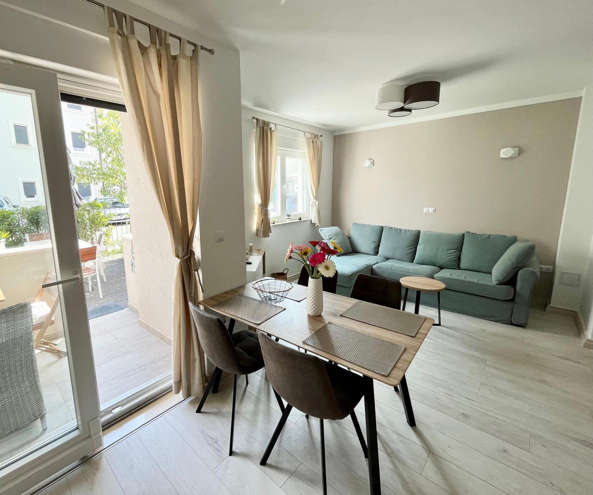 Apartment Laura Podstrana Exterior photo